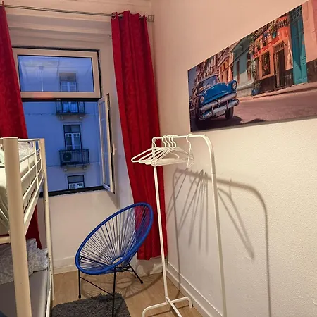 Rostelbem Guesthouse Lisbon 호스텔 *