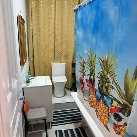 Rostelbem Guesthouse Lisbon * ליסבון