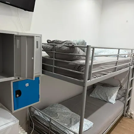 Rostelbem Guesthouse Lisbon ליסבון